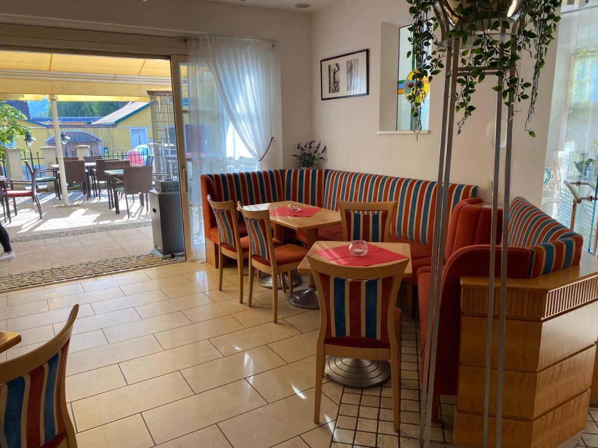 Landcafe Auszeit Hotel Albersdorf ภายนอก รูปภาพ